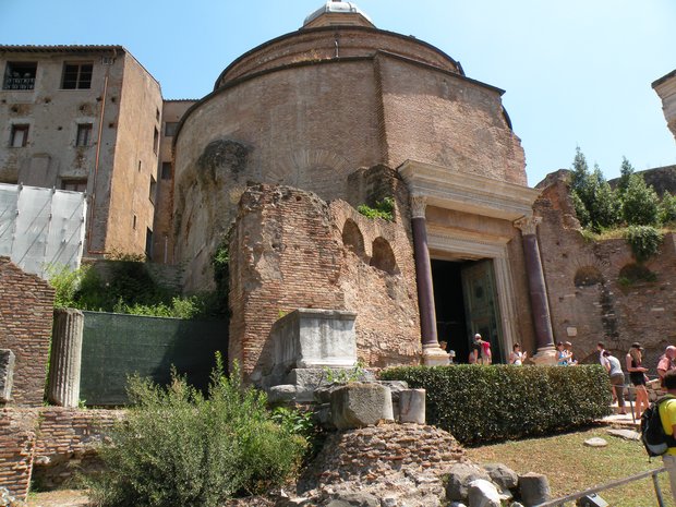  Tempio di Romolo